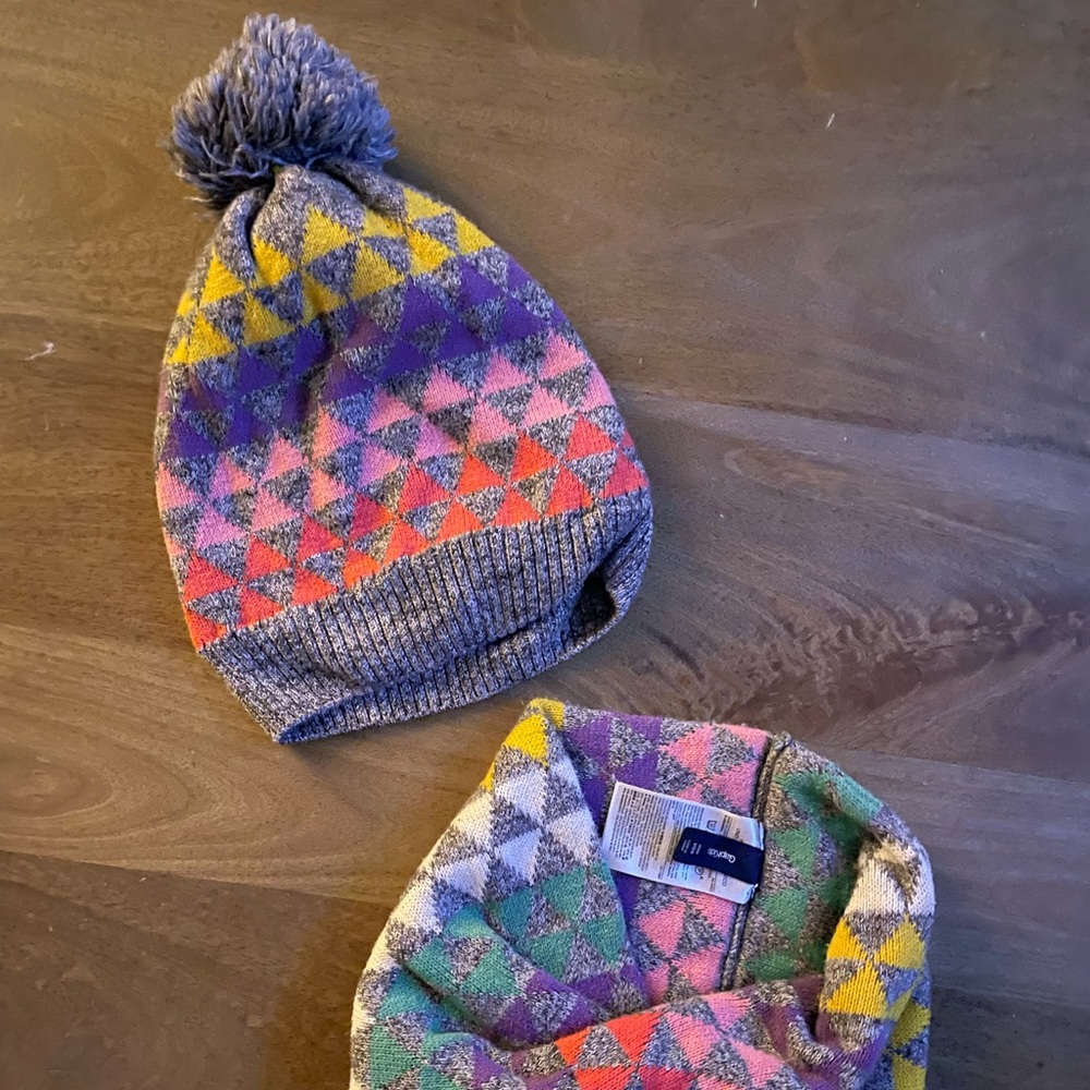 Gap Beanie and scarf